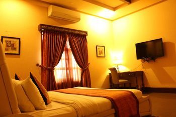 Garvaish Luxury Hotel
