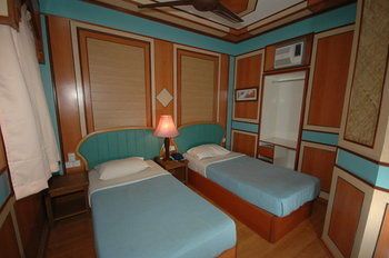 Shari-la Island Resort