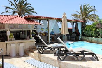 Pasion Tropical - Caters to Gay Adult Men Only