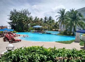Billion Waterfront Hotel