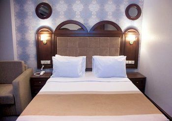 Golden Pen Hotel