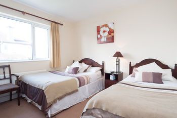 Four Seasons B&B