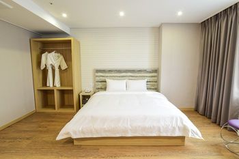 Hotel EMBLEDON