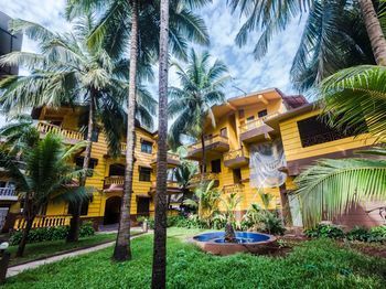 OYO 7273 StayOut near Candolim Beach