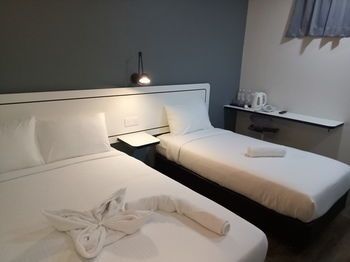Hotel Zamburger Shah Alam - Previously Nuevo Boutique Hotel