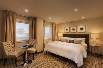 Knickerbocker Yacht Hotel