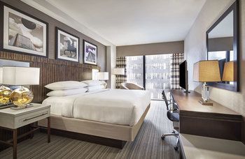 Delta Hotels by Marriott Baltimore Inner Harbor