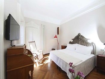 B&B Bonaparte Suites