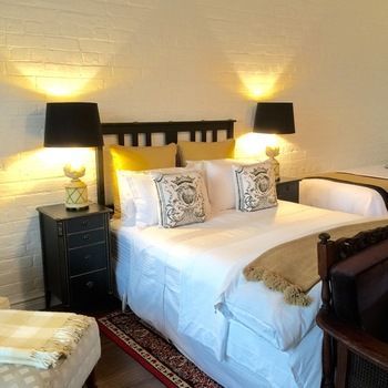Chiltern Cottage and Indigo Suite