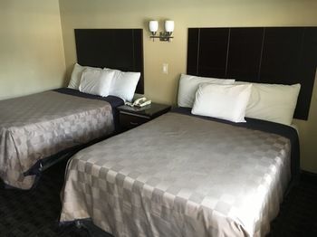 Del Amo Inn