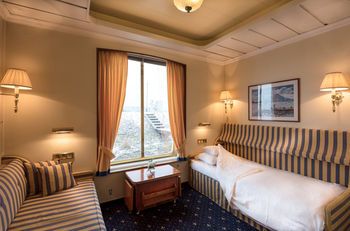 Hotelships Holland - MS Cezanne - Neuss