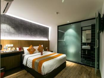 OYO 292 Stella Hotel