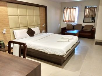 OYO 449 Hotel Sai Sharan
