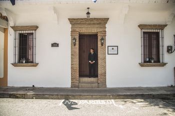 Colonial 154 H Boutique