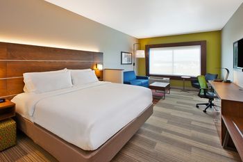 Holiday Inn Express and Suites South Hill, an IHG Hotel