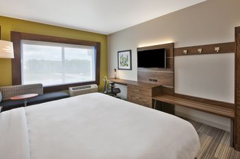 Holiday Inn Express and Suites South Hill, an IHG Hotel