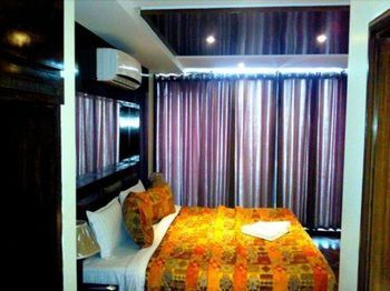 Bling Hotel International Multan