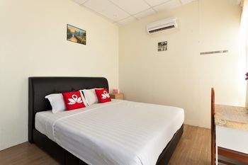 ZEN Rooms Basic Near KLIA