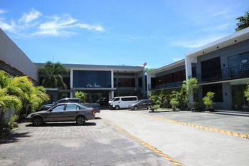 The Horizon Suites and Arcade