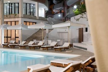 Seven Suite
