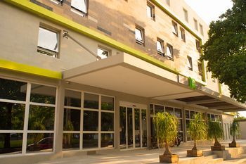 Delphin Surf Hotel