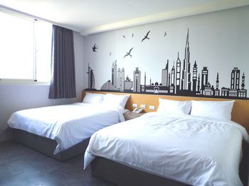Travel Light Hotel