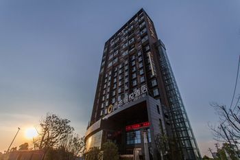 Tangchi Jinyue Wuchang Railway Station