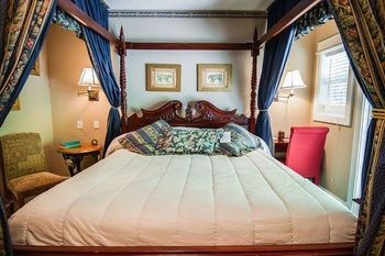 Campbell House A City Inn