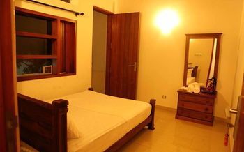 Colombo Center Point by City Hub