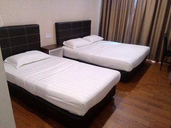 OYO 90668 Joy Inn