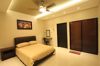 Ian's 5th Home