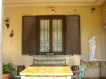 Outdoor Pictures 23