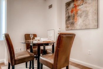 Global Luxury Suites in San Ramon