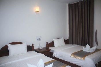 KC River Hotel