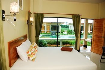 Tontan Resort Cha-am