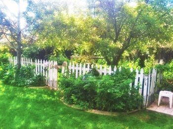 Huge 5-BR Home Just South of the City