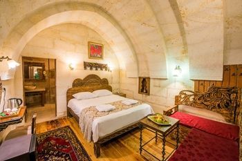 Charming Cave Hotel