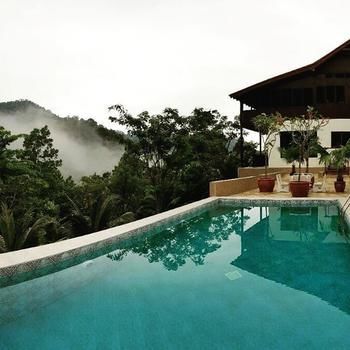JR House at De Serenity