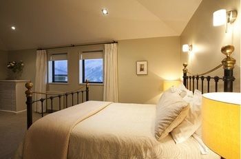 Gibbston House Boutique B&B