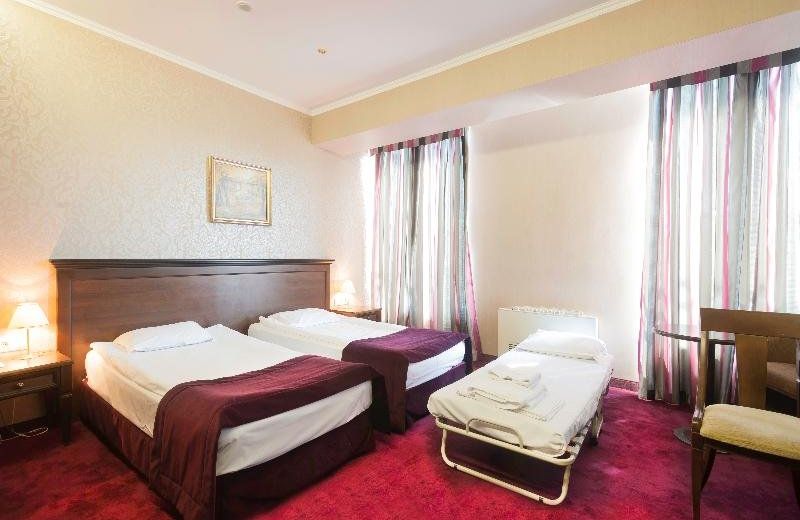 Yantra Grand Hotel