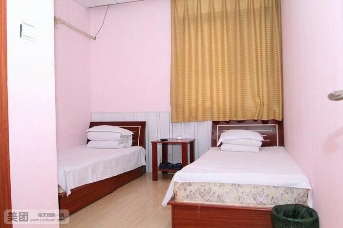 Qingdao Runzhisheng Hotel