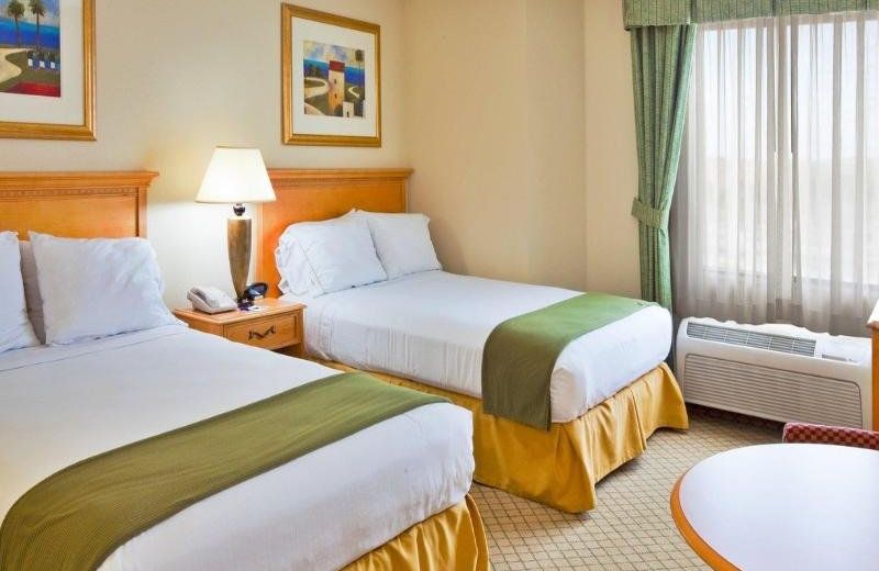 Holiday Inn Express & Suites - Nearest Universal Orlando, an IHG Hotel