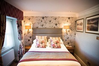 The George Hotel