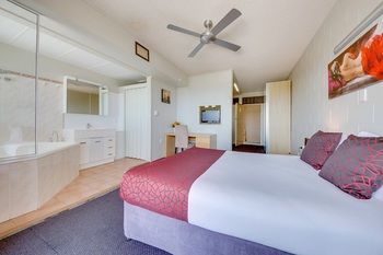 Camelot Motel
