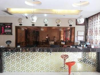 Yiwu Golden Place Hotel