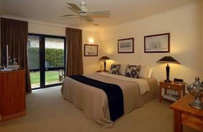 The Springs Luxury Bed  Breakfast