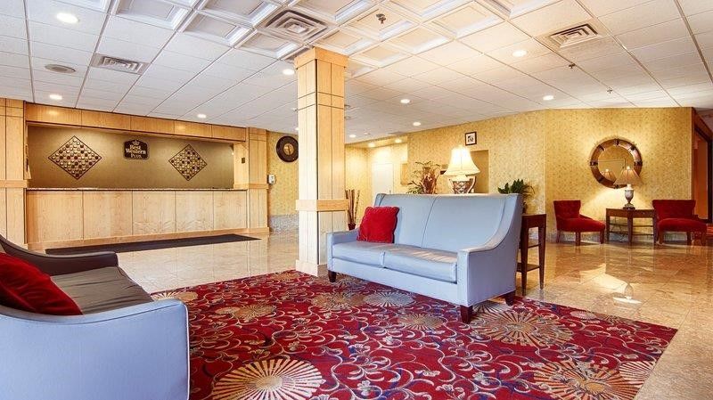 Ramada by Wyndham East Syracuse Carrier Circle