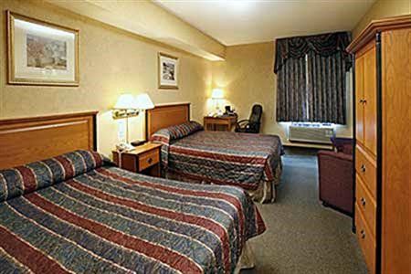 Radisson Hotel & Suites Fallsview