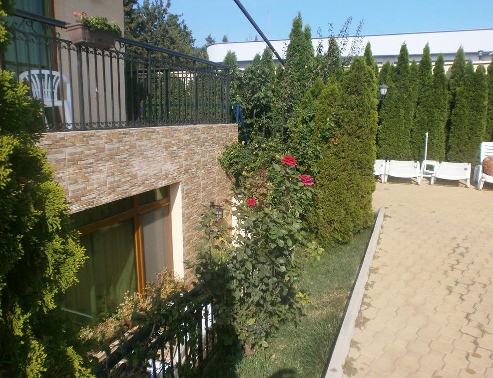 Outdoor Pictures 18