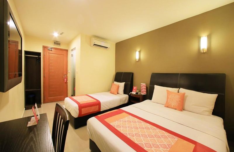 OYO 117 Hotel Safari 2